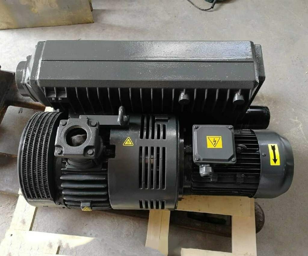 Bơm hút chân không vòng dầu Busch R5 RA 0160 D