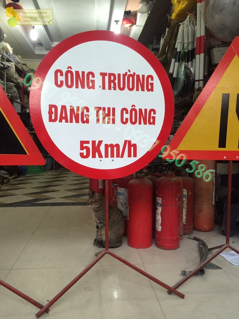 Biển báo công trường đang thi công 5km/h, Cung cấp biển báo chất lượng cao, giá rẻ