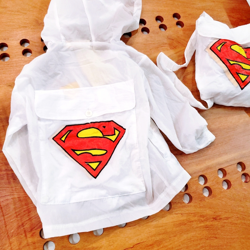 Áo khoác chống nắng gió hình logo Superman cho bé