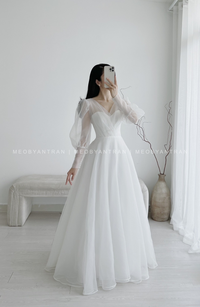 váy cưới voan trắng dài