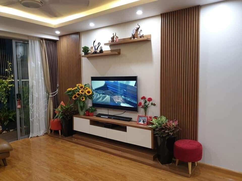 1. Kệ tivi treo tường hiện đại 4 ngăn kéo TV84