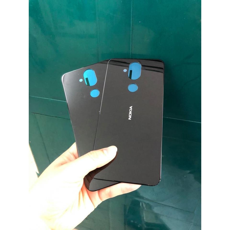 Thay kính lưng máy Nokia 8.1