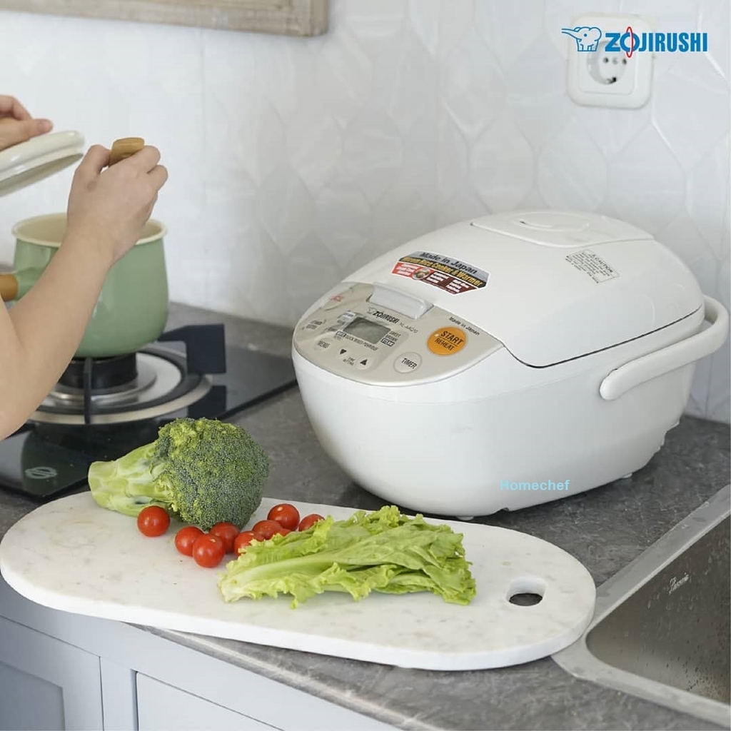 Nồi cơm điện tử Zojirushi NL-AAQ18-CA sản xuất Nhật 1.8L