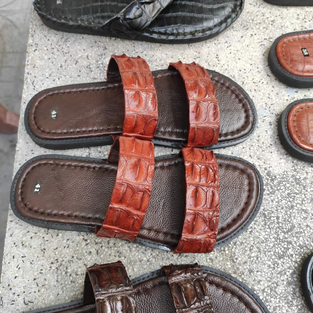 Dép 2 quai ngang GAI LƯNG CÁ SẤU SANG CHẢNH!