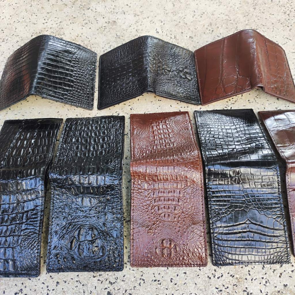 Ví cá sấu MINI dáng đứng. 2 mặt da bụng mềm và bền. Size 10.5*8.5 cm