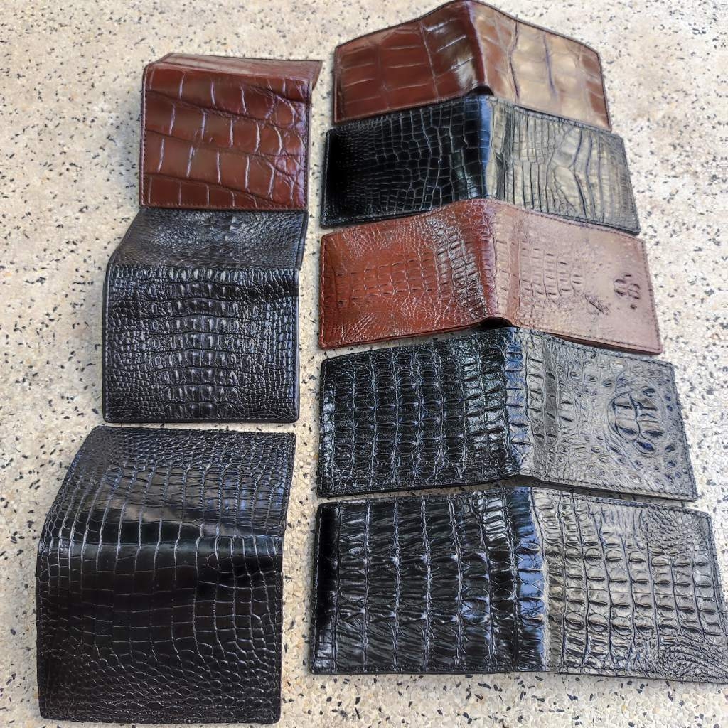 Ví cá sấu MINI dáng đứng. 2 mặt da bụng mềm và bền. Size 10.5*8.5 cm