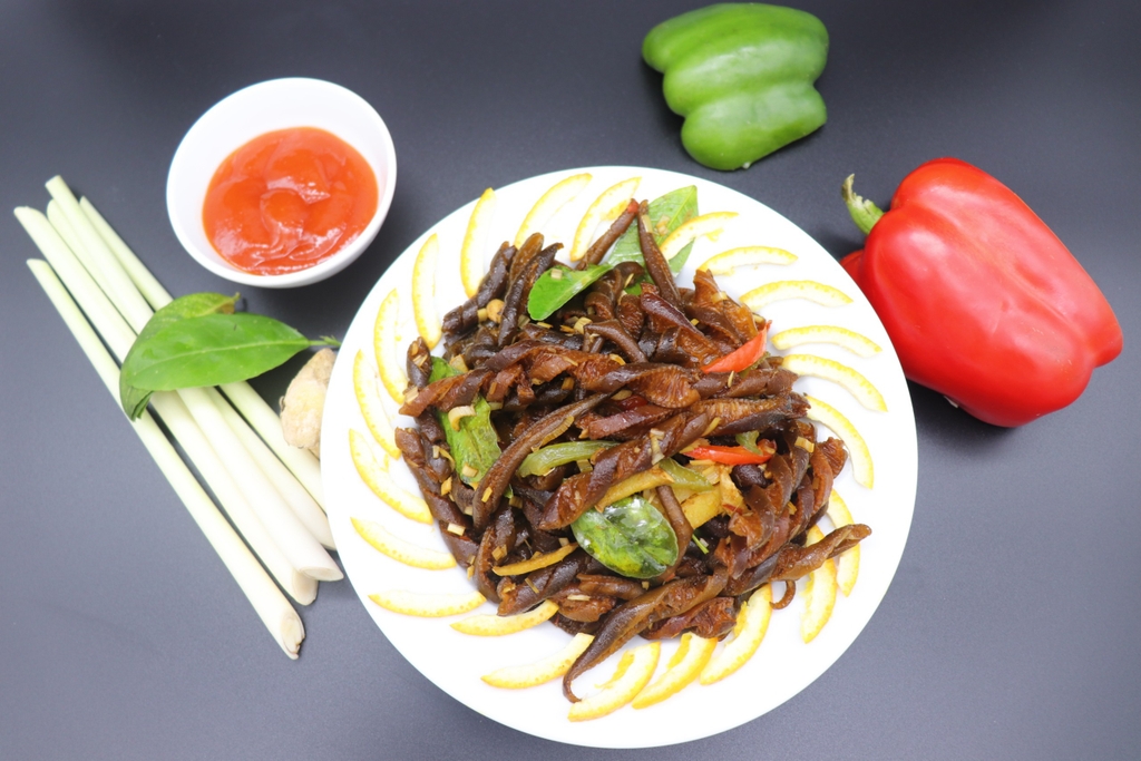 Tảo xoắn xào sả ớt