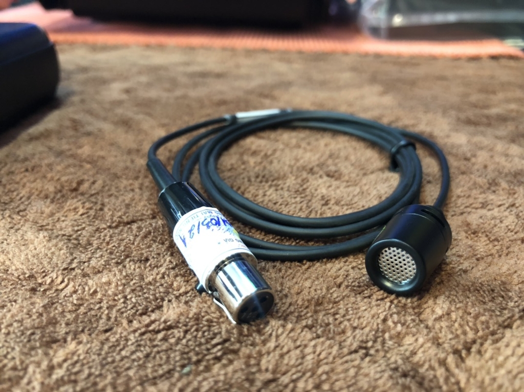 Kẹp áo SHURE 4 Pin mini XRL chính hãng