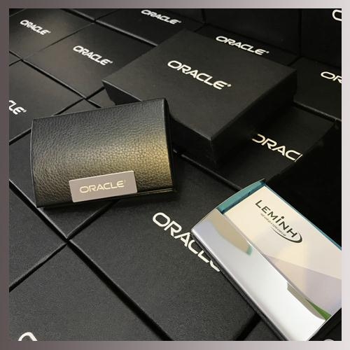 hộp namecard cao cấp khắc logo- Oracle