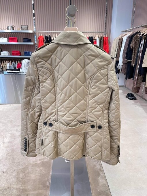 Áo khoác trần trám Burberry