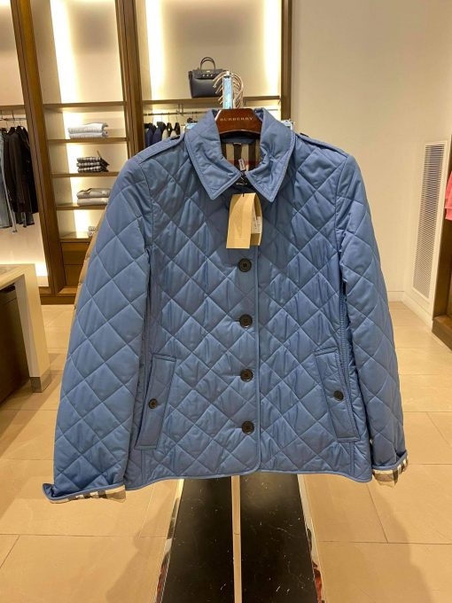 Áo khoác trần trám Burberry