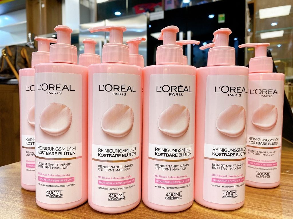 Sữa rửa mặt kiêm tẩy trang L'oreal Kostbare Blüten Reinigungsmilch (400ml) - chiết xuất hoa nhài & hoa hồng