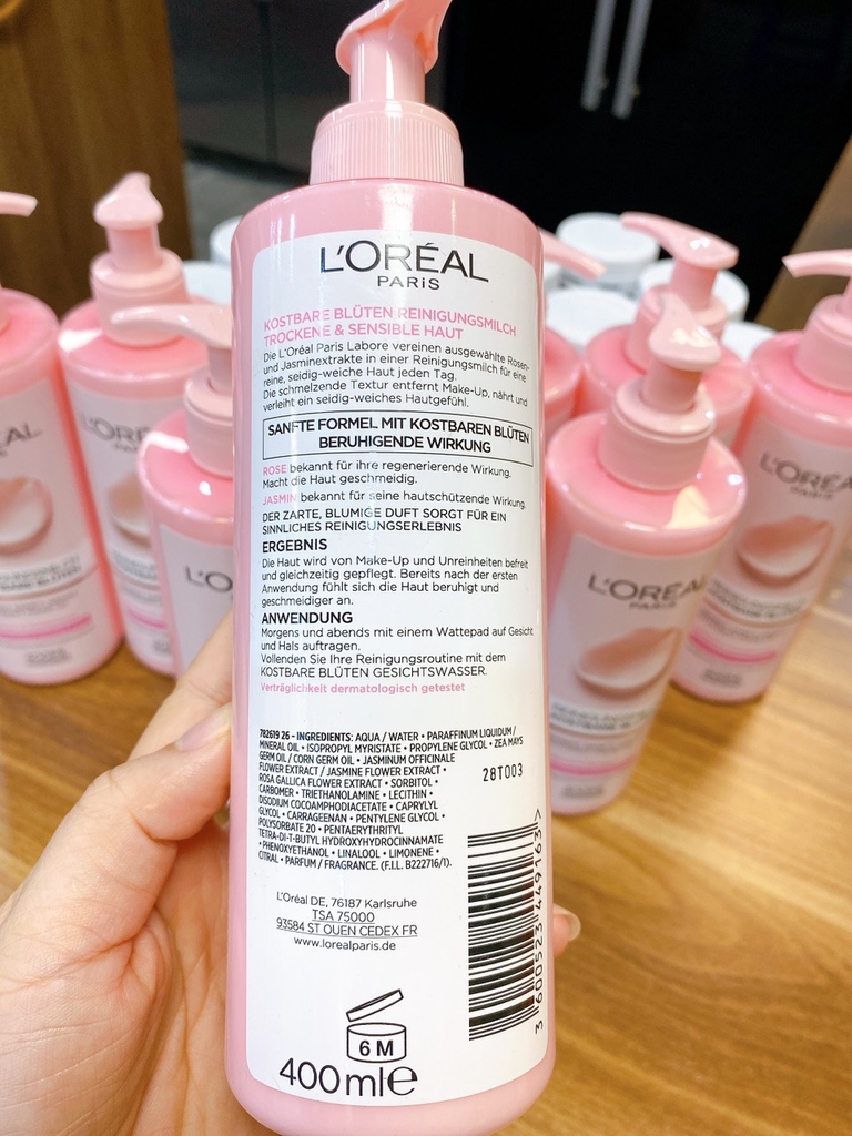 Sữa rửa mặt kiêm tẩy trang L'oreal Kostbare Blüten Reinigungsmilch (400ml) - chiết xuất hoa nhài & hoa hồng