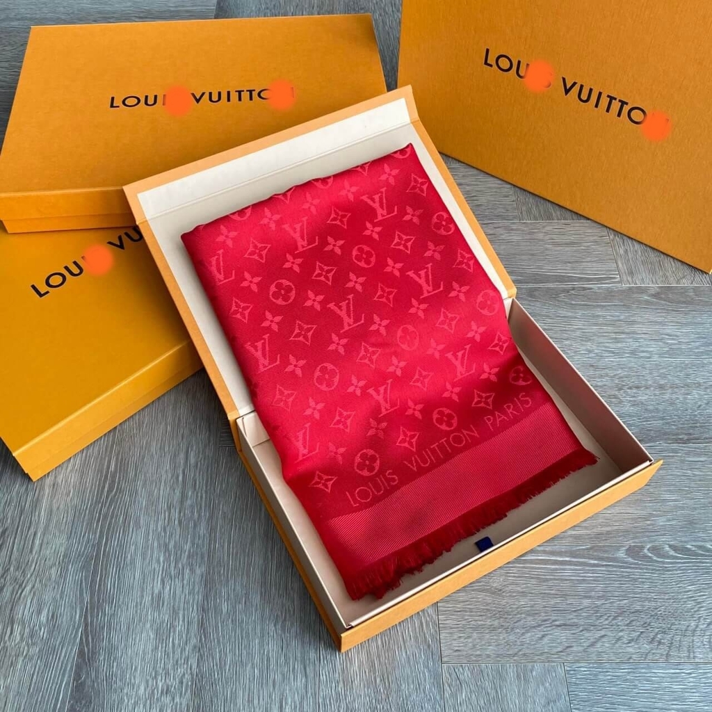 Khăn Louis Vuitton