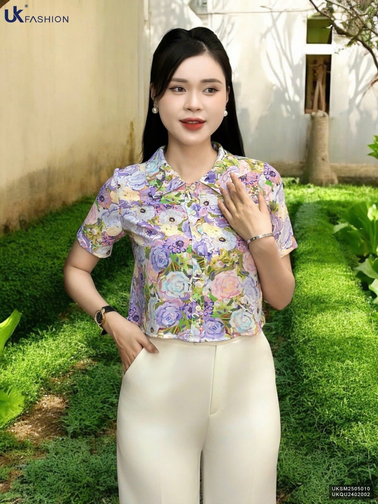 Sơ mi cổ đức hoa croptop trẻ trung UKSM2505010