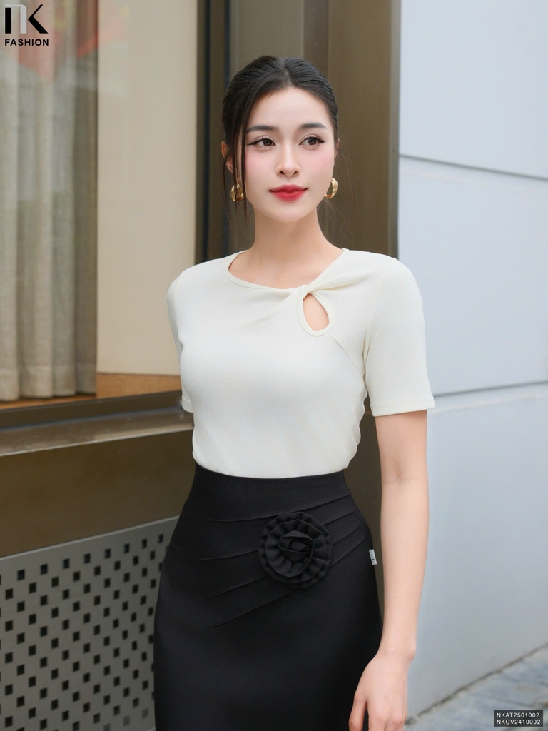 Áo Thun Xoắn Cổ NK Fashion Công Sở Nữ Thanh Lịch, Nữ Tính Vải Mềm Mịn NKAT2501002