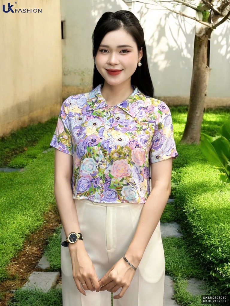Sơ mi cổ đức hoa croptop trẻ trung UKSM2505010