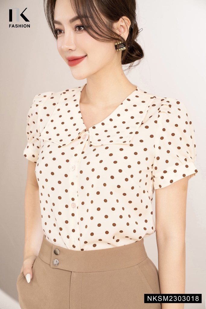 Áo Sơ Mi Chấm Bi Cộc Tay Lá Cổ NKSM2303018