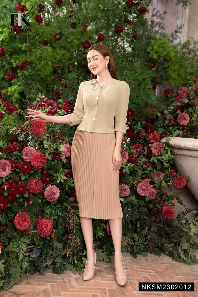 Áo Sơ Mi Dáng Ôm Nẹp Cúc Nơ Dọc Cổ NKSM2302012