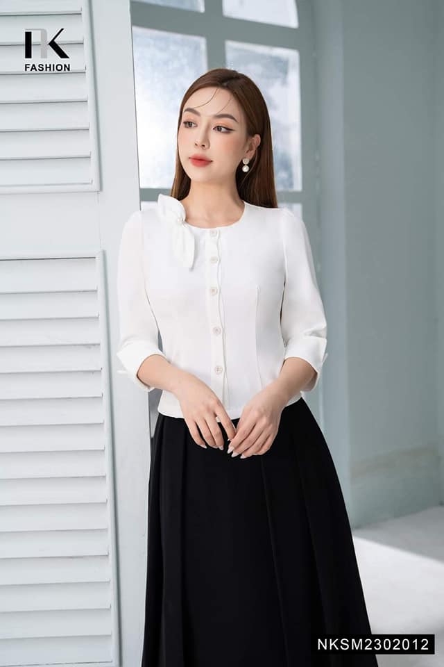 Áo Sơ Mi Dáng Ôm Nẹp Cúc Nơ Dọc Cổ NKSM2302012