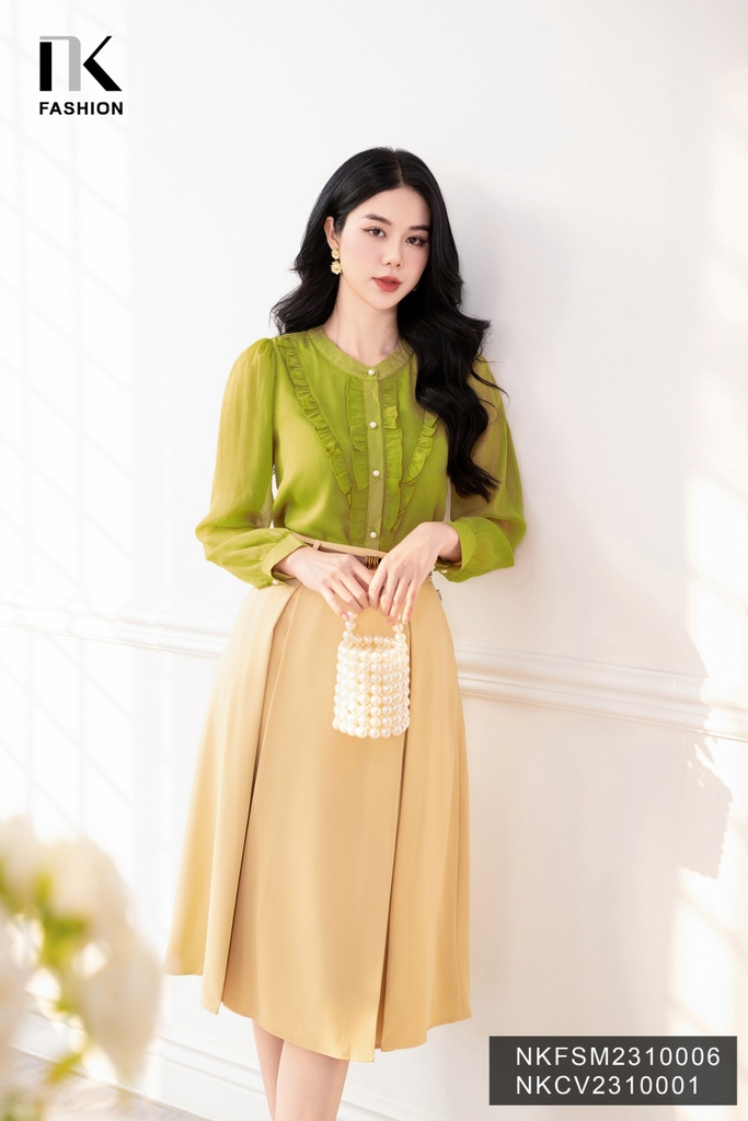 Áo Sơ Mi Dáng Suông Tơ Bèo V Dọc Nẹp, Thời Trang Công Sở NKFSM2310006