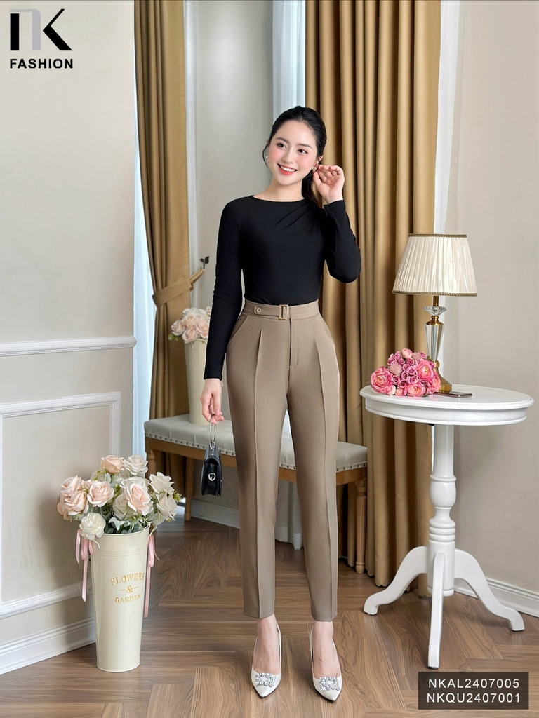 Áo len dài tay xếp vai nhẹ nhàng, xinh xắn NKAL2407005