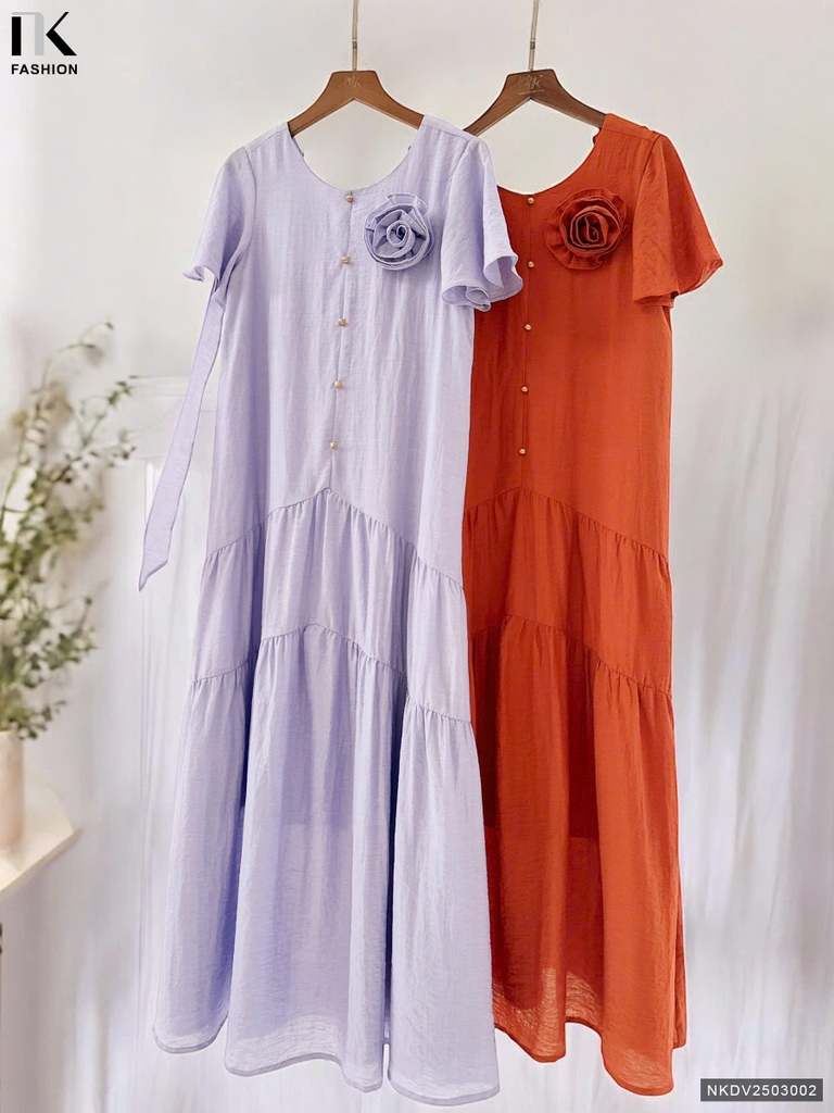 Váy Đầm Maxi Gun Nữ Tính Dáng Suông Thoải Mái NKDV2503002