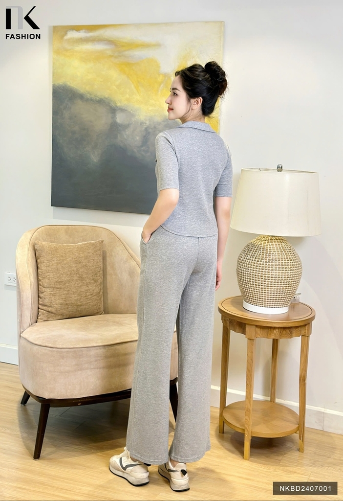 Set thể thao tay lỡ cổ bẻ trẻ trung, hiện đại, tôn dáng NKBD2407001