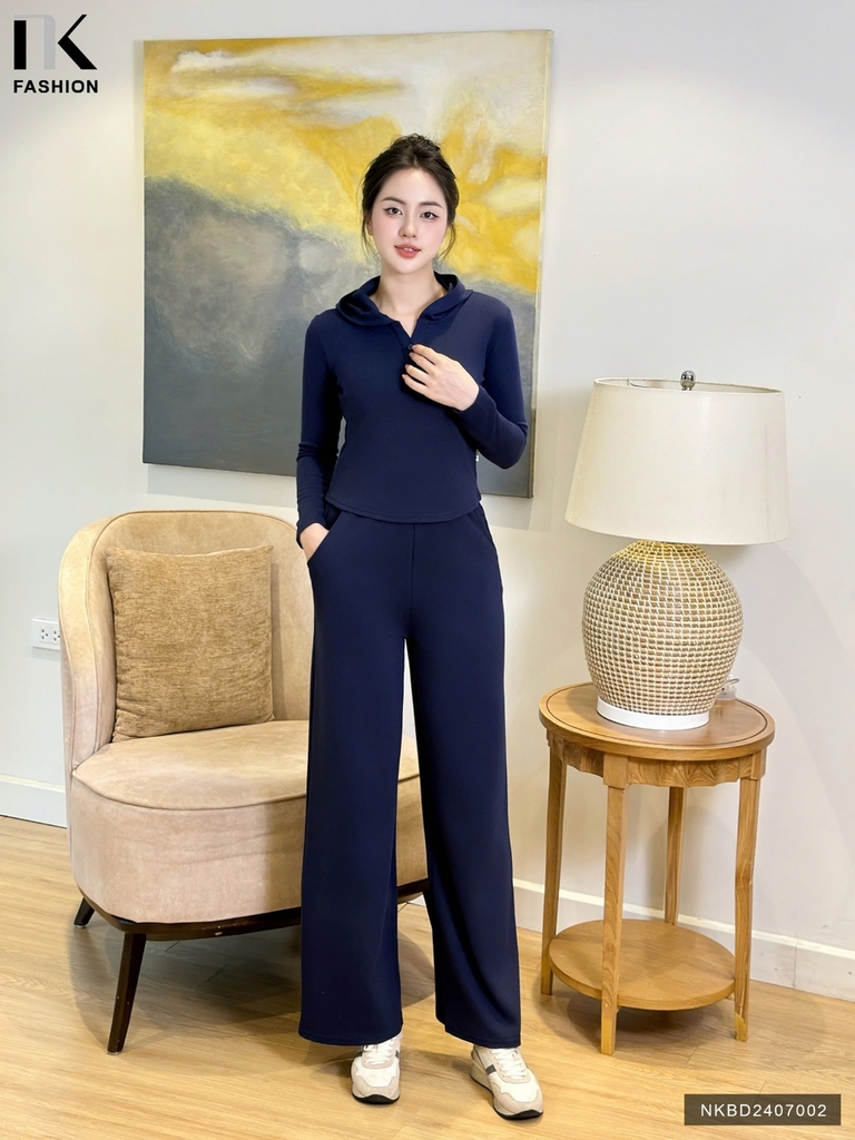 Set thể thao tay lỡ cổ bẻ trẻ trung, hiện đại, tôn dáng NKBD2407001