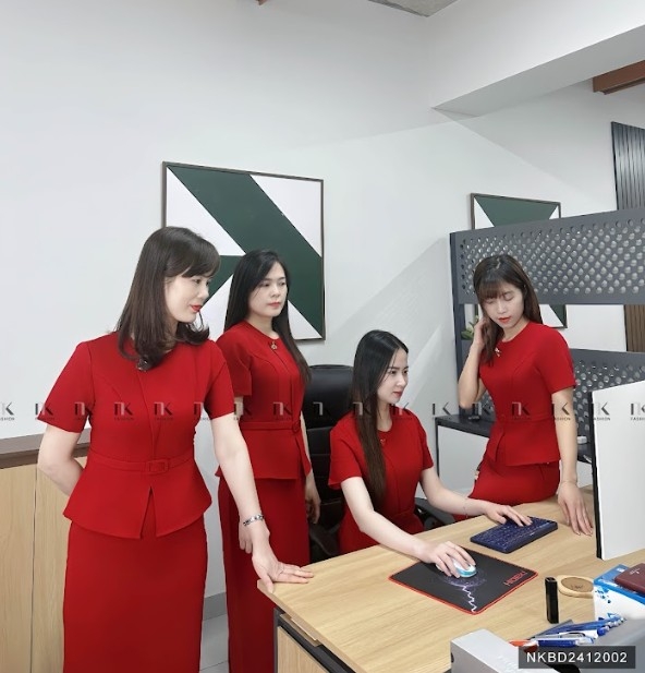 Set Chân Váy Bút Chì Và Áo Xếp Cổ Đai Eo Thanh Lịch Vải Mềm Mịn NKBD2412002 ( Bao gồm cả áo + CV)