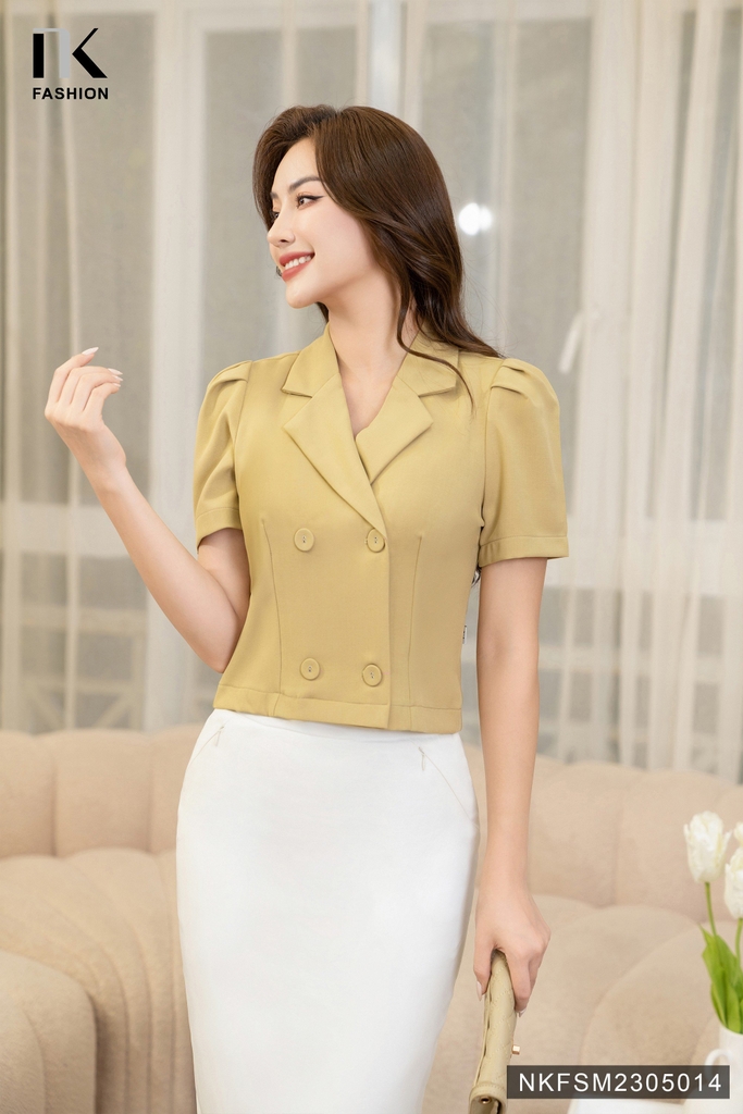 Áo Ký Giả Dáng Ôm Cộc Tay 4 Cúc Bọc NKFSM2305014