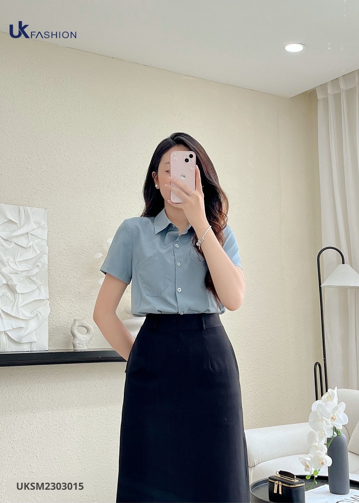 Áo Sơ Mi Cổ Đức Croptop UK Fashion Túi Ngực Thiết Kế Lệch Trẻ Trung Năng Động Chất Vải Thoáng Mát Mềm Mịn UKSM2303015
