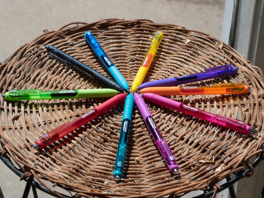 Bút gel đầu bấm Paper Mate InkJoy Gel Medium Point 0.7mm