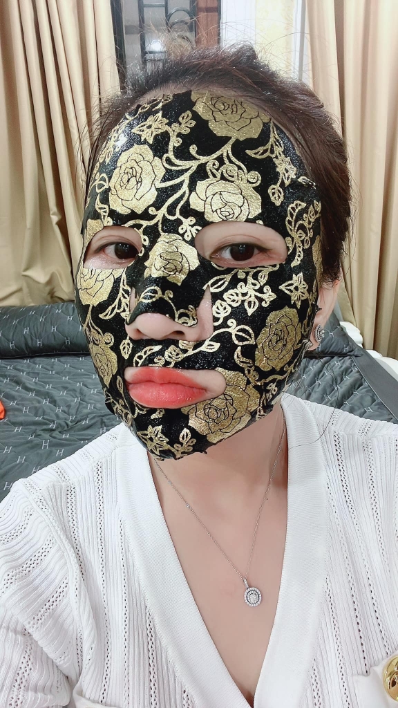 Mặt nạ hoa hồng lá vàng 24k- Gold Luxury Rose Mask Mychi