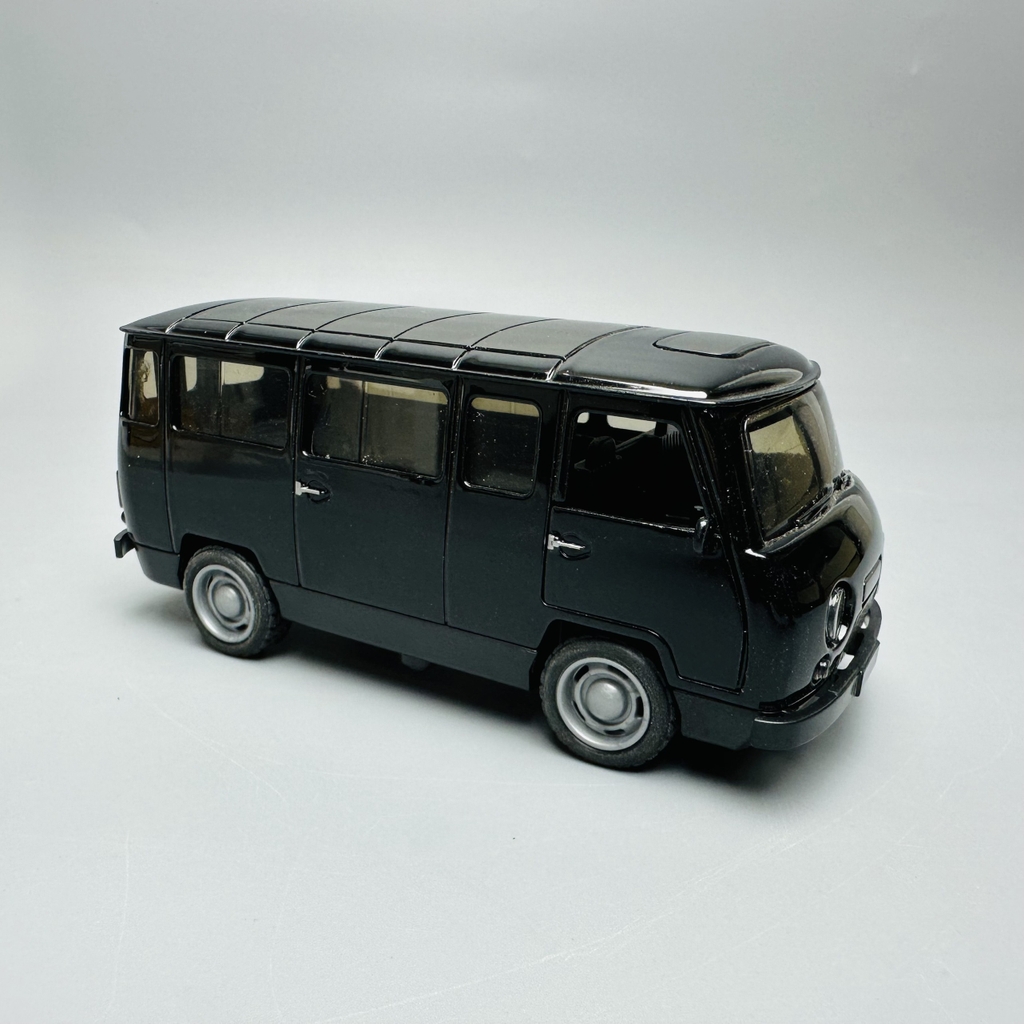 Mô Hình xe uaz đen tỉ lệ 1:36 Hợp kim có thể mở cửa - bánh sau chạy cót - Dài 12cm - rộng 5.5cm - cao 5cm nặng : 200gram - FULL BOX : box màu SKU : oto182 - K66-T2-S3