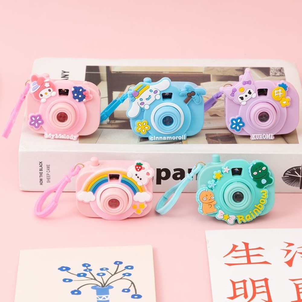 móc khóa máy ảnh kuromi nhiều màu - có thể chiếu sáng - cao 5.8cm dài : 5.4cm - nặng : 50gram - boc túi - no box  K78-T1-S6