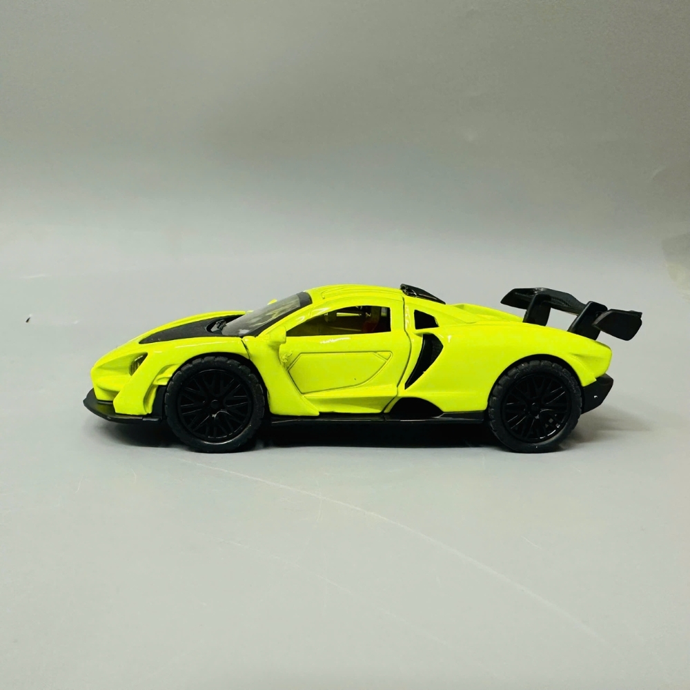 Mô Hình xe Maclaren màu xanh nõn chuối - tỉ lệ 1:36 Hợp kim có thể mở cửa - bánh sau chạy cót - Dài 12cm - rộng 5cm - cao 4cm nặng : 200gram - FULL BOX : box màu - SKU : oto45 - K67-T2-S4