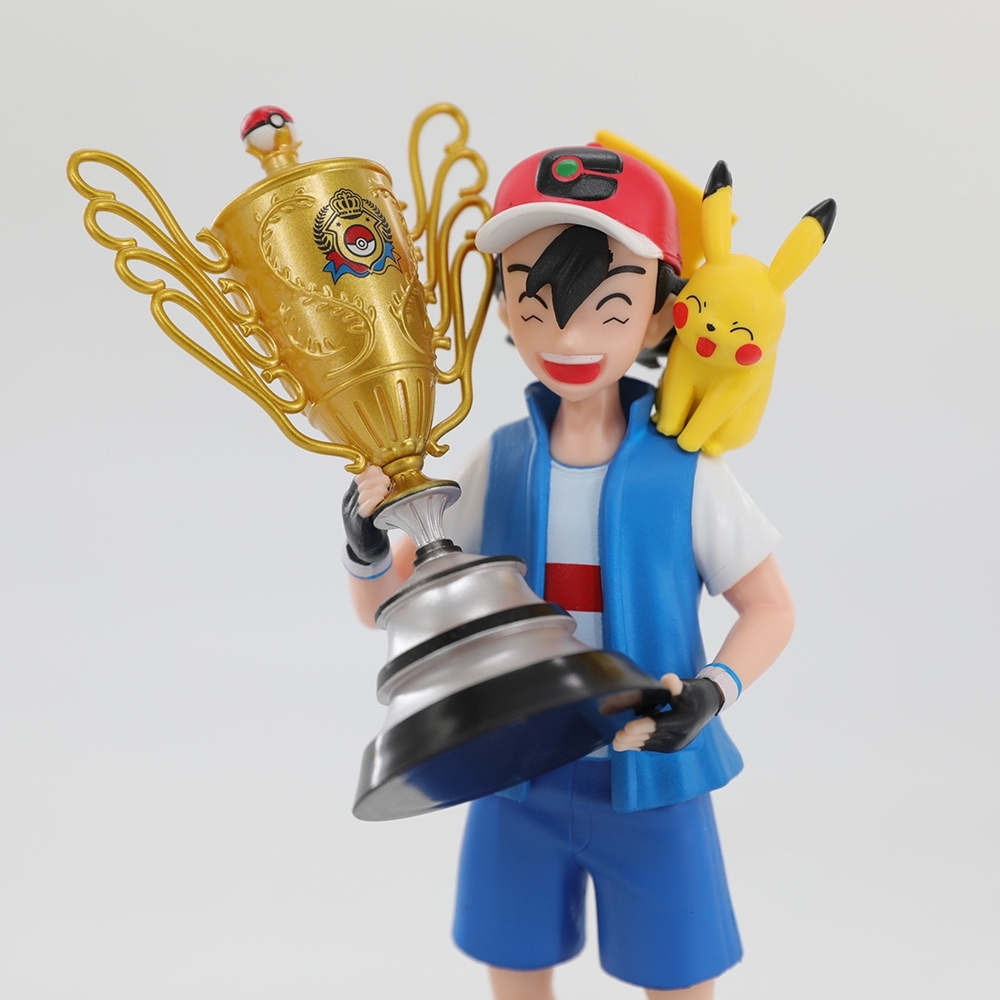Mô Hình Pokemon Satoshi cầm cúp bản nhỏ - Cao : 19cm - Nặng : 200gram - Figure pokemon - Bọc Túi - Hộp Màu - K9-T2-S3