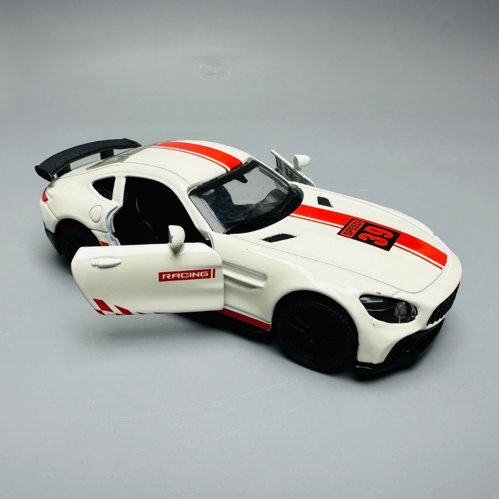 Mô Hình xe mẹc trắng vạch đỏ  tỉ lệ 1:36 Hợp kim có thể mở cửa - bánh sau chạy cót - Dài 11.5cm - rộng 5cm - cao 3.5cm - nặng : 100gram - FULL BOX : box màu SKU : oto108