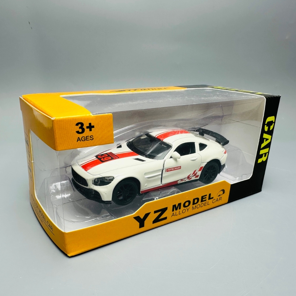 Mô Hình xe mẹc trắng vạch đỏ  tỉ lệ 1:36 Hợp kim có thể mở cửa - bánh sau chạy cót - Dài 11.5cm - rộng 5cm - cao 3.5cm - nặng : 100gram - FULL BOX : box màu SKU : oto108