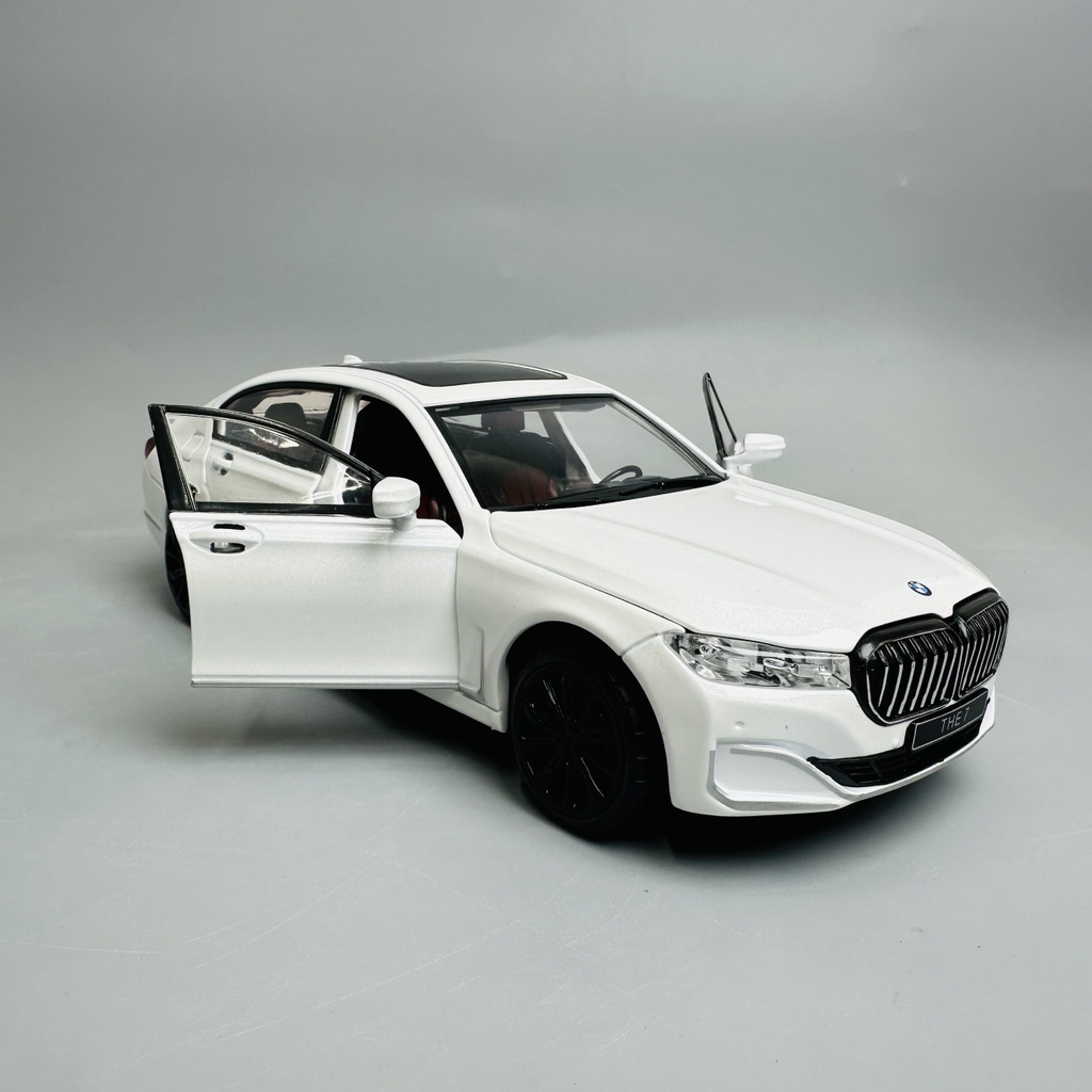 Mô Hình xe bmw trắng tỉ lệ 1:24 Hợp kim có thể mở cửa - bánh sau chạy cót - Dài 22cm - rộng 9cm - cao 6cm - nặng : 1200gram - FULL BOX : box màu SKU : oto291 - K68-T5-S4