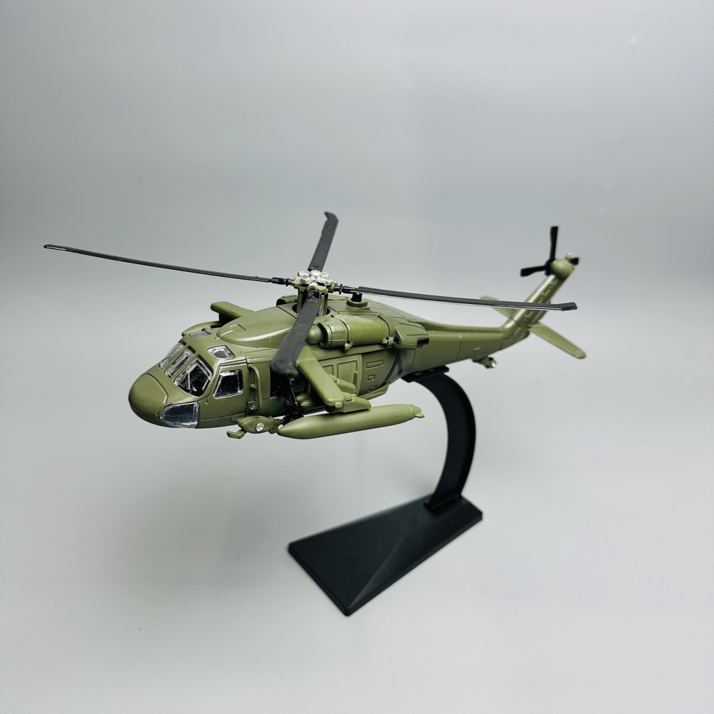 Mô Hình trực thăng 1:100 Hợp kim - Có tiếng - đèn pha sáng - Dài 25cm - rộng 10cm - cao 5cm - nặng ~ 1000gram - FULL BOX : box màu SKU : oto257 - K64-T5-S1