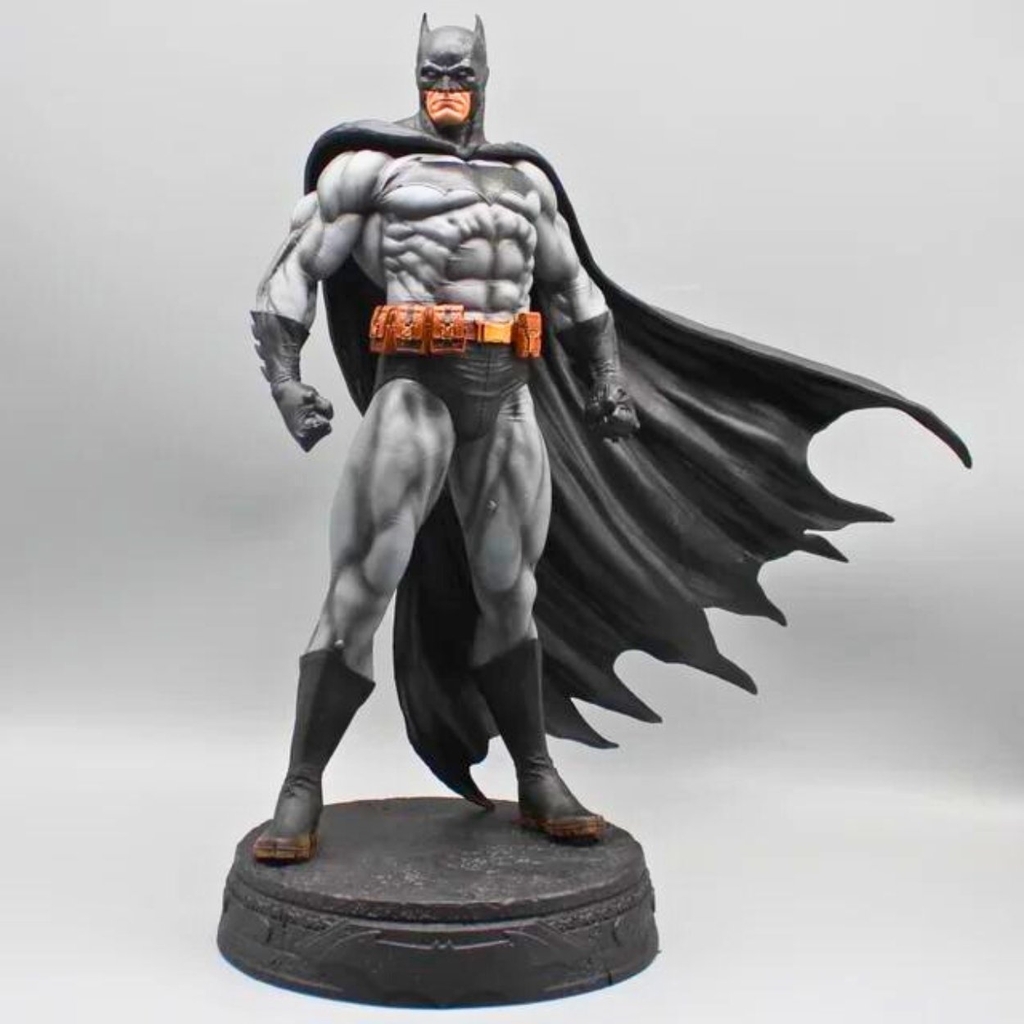 Mô Hình siêu anh hùng Batman dáng đứng siêu ngầu - Cao 38cm - ngang 35cm - nặng 1kg6 - Figure Batman - Có Hộp Màu-K25-T4-S6