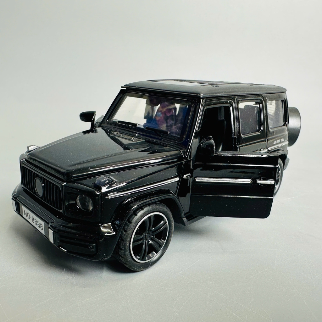 Mô Hình xe g63 đen tỉ lệ 1:32 Hợp kim có thể mở cửa - bánh sau chạy cót - Dài 14cm - rộng 6cm - cao 5cm - nặng : 500gram - FULL BOX : box màu SKU : oto374 - K64-T2-S7