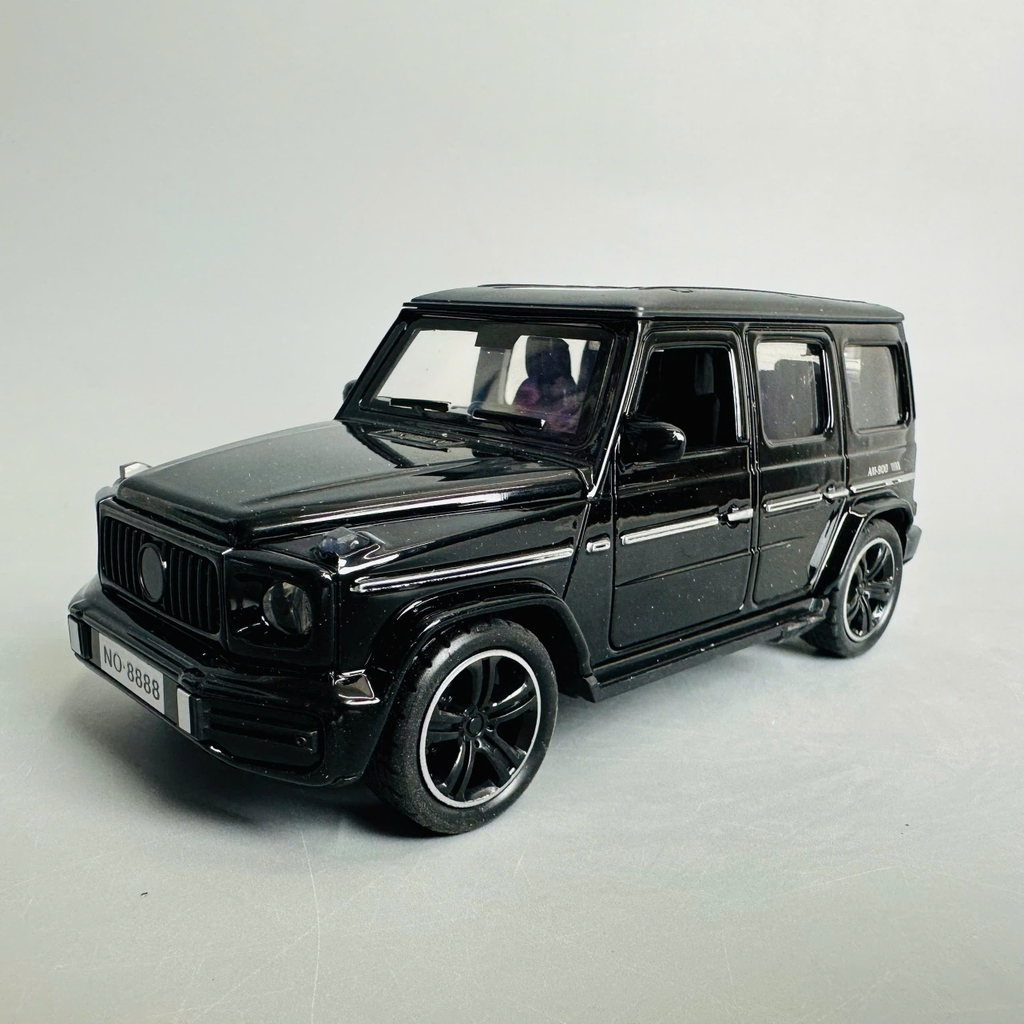 Mô Hình xe g63 đen tỉ lệ 1:32 Hợp kim có thể mở cửa - bánh sau chạy cót - Dài 14cm - rộng 6cm - cao 5cm - nặng : 500gram - FULL BOX : box màu SKU : oto374 - K64-T2-S7