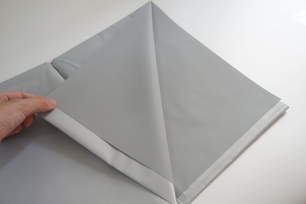 MÀN CHIẾU PHẢN QUANG DÁN TƯỜNG 72 - 100 INCH  - ĐỘ TƯƠNG PHẢN CAO