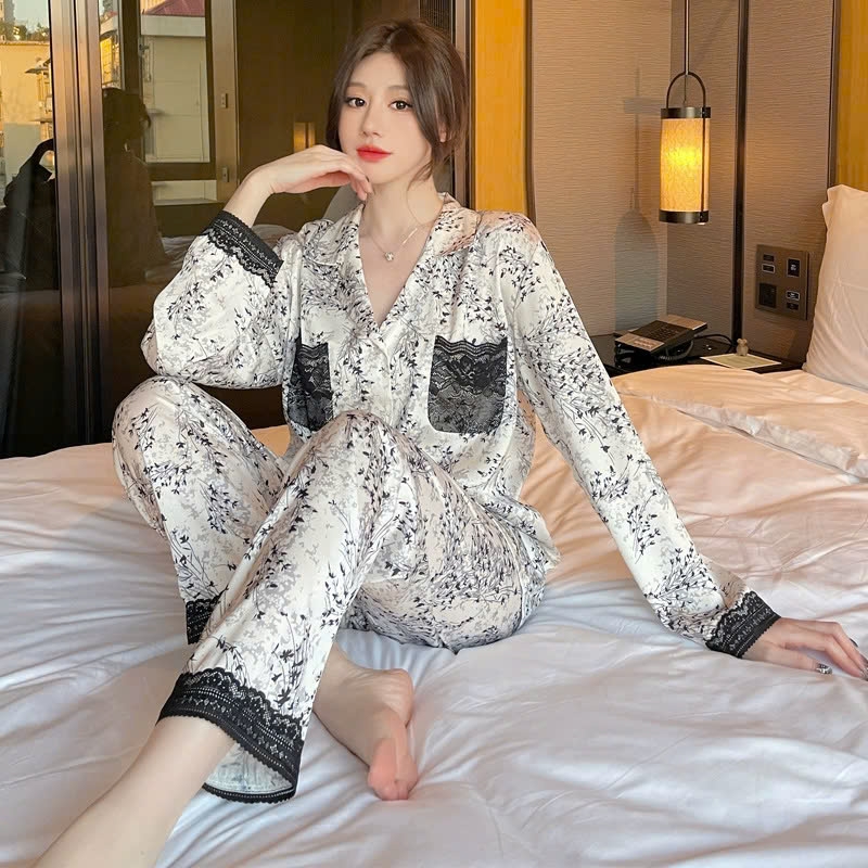 Bộ ngủ tay dài hoa nhí phối ren, thiết kế nhẹ nhàng và thoải mái DN149250