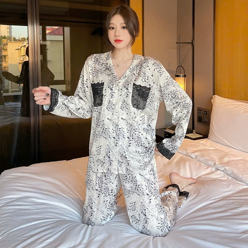 Bộ ngủ tay dài hoa nhí phối ren, thiết kế nhẹ nhàng và thoải mái DN149250