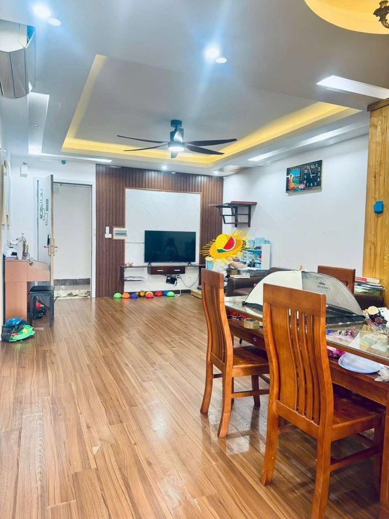 Bán căn góc 806HH03E 2 ngủ 80m2 view đường 6 tòa mới, KĐT Thanh Hà.