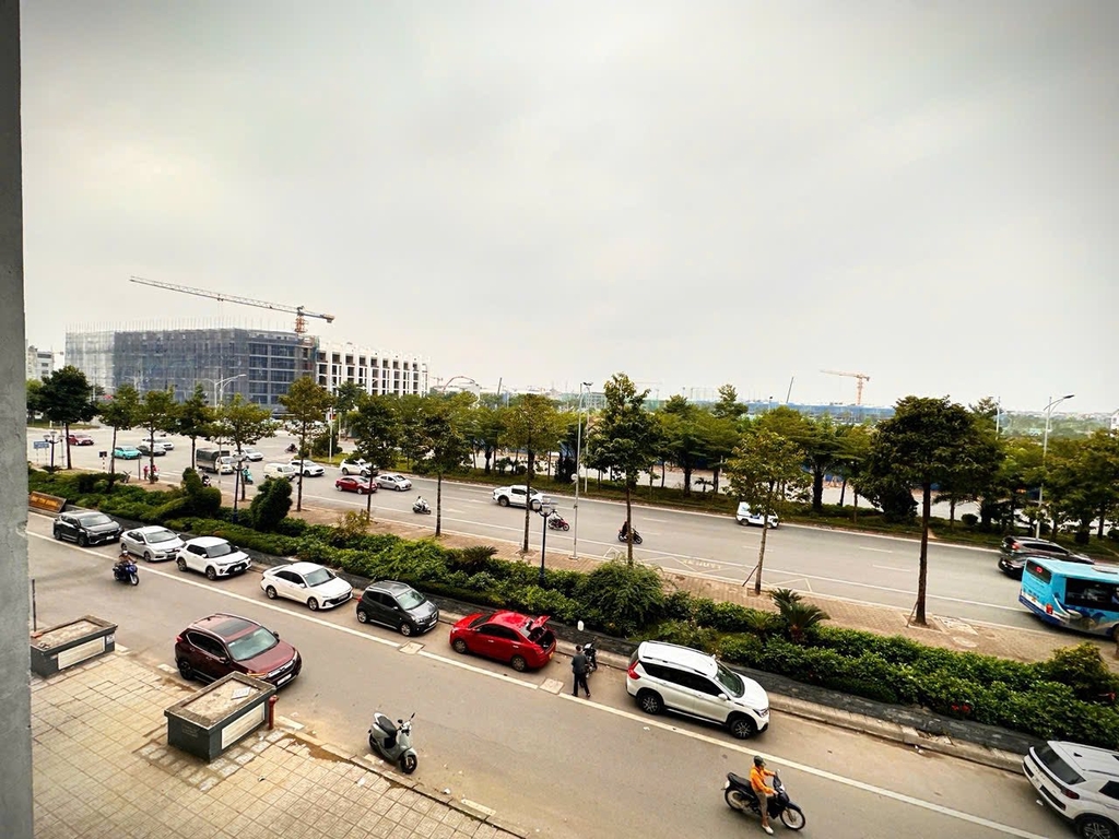 căn góc 306HH03B 80m2 2 ngủ view đường 6 tòa mới KĐT Thanh Hà.